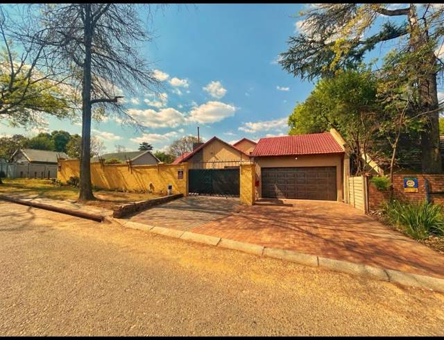 6 BEDROOM HOUSE FOR SALE IN BLAIRGOWRIE
